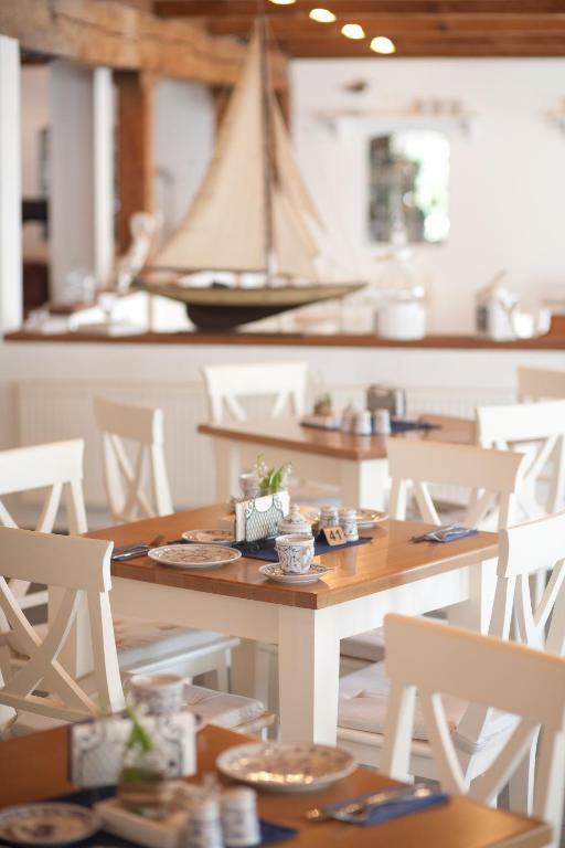 Hotel, Restaurant, Cafe Pharisaeerhof - Nordseeurlaub Mit Hund Nordstrand Exteriér fotografie